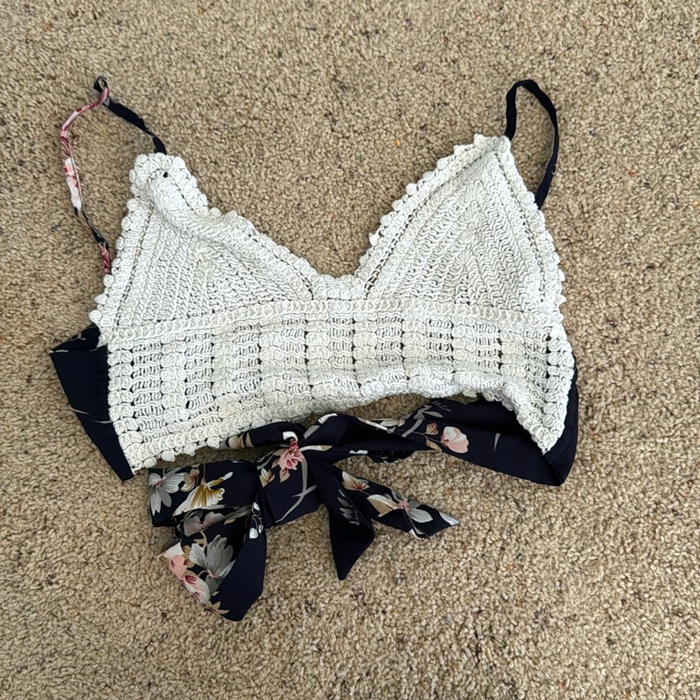 Lace, backless tie top